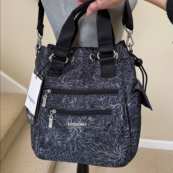 Baggallini Handbags - Baggallini Charcoal Floral Crossbody Bag. (Modern EWY Drawstring Bag)
